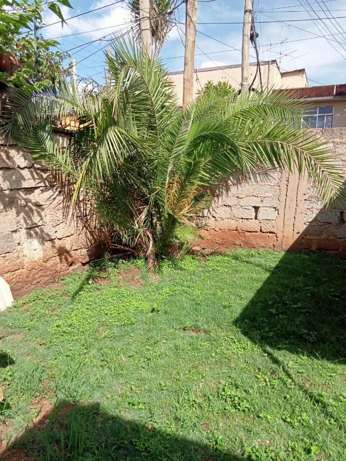Pinkroses Gardens Hostel Nairobi Exterior foto